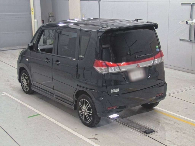 MITSUBISHI DELICA D2 2014