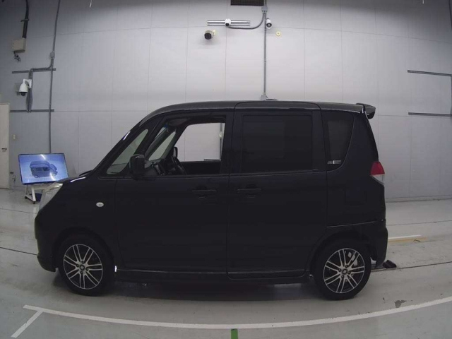 MITSUBISHI DELICA D2 2014