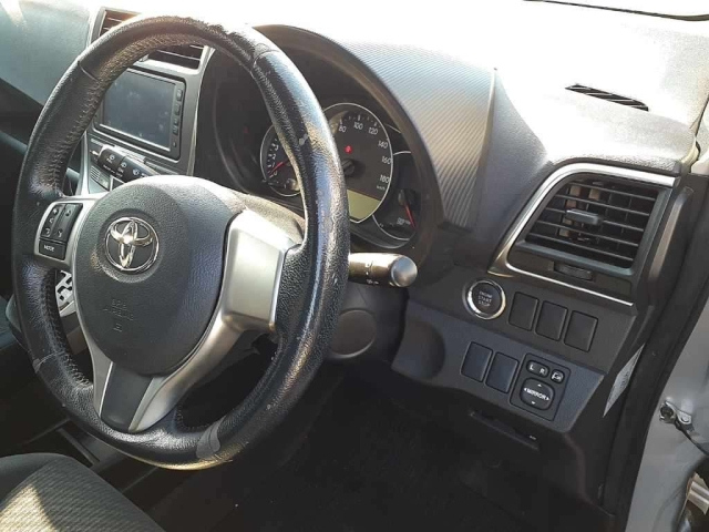 TOYOTA RACTIS 2010
