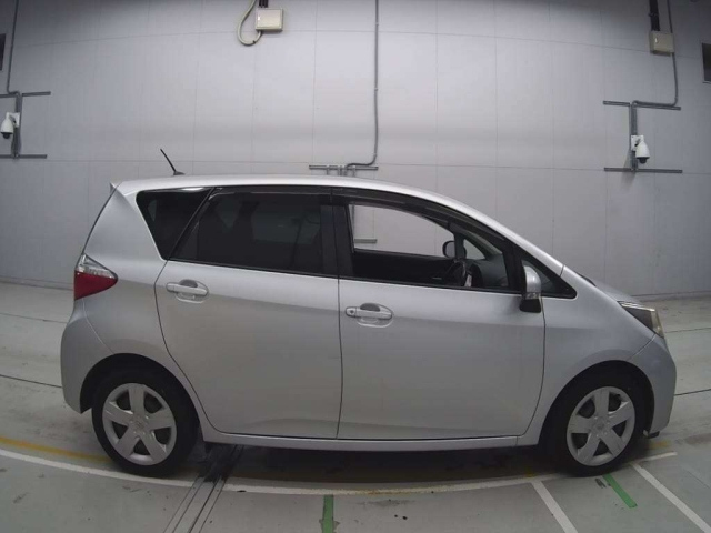 TOYOTA RACTIS 2010