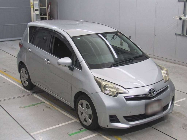 TOYOTA RACTIS 2010