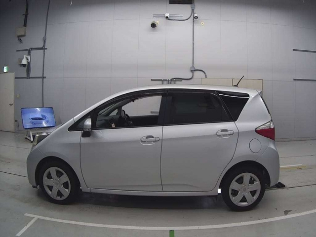 TOYOTA RACTIS 2010