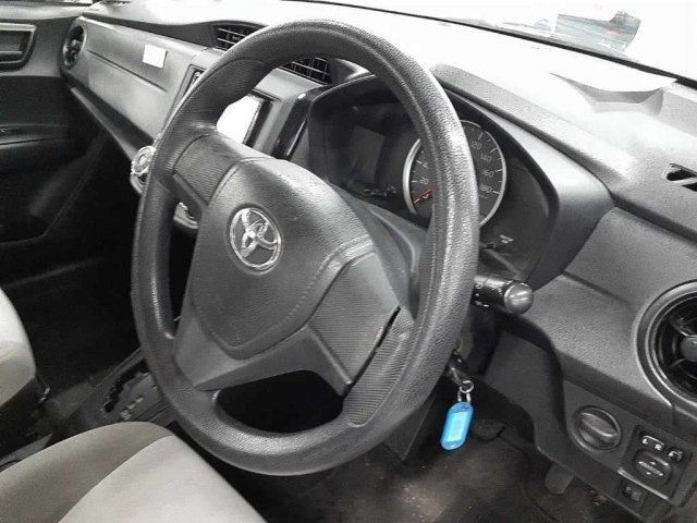 TOYOTA COROLLA AXIO 2016