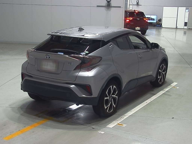 TOYOTA C-HR 2017