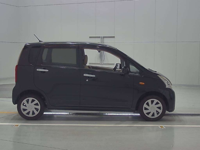 DAIHATSU MOVE 2012