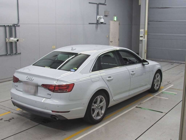 AUDI A4 2018
