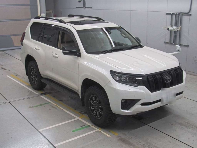 TOYOTA LAND CRUISER PRADO 2022