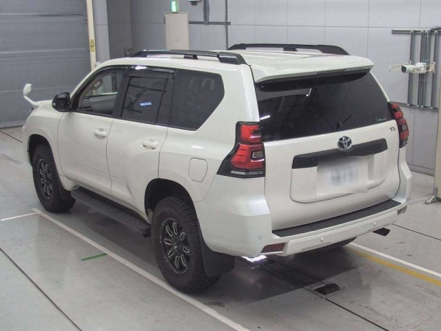 TOYOTA LAND CRUISER PRADO 2022