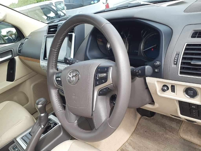 TOYOTA LAND CRUISER PRADO 2022