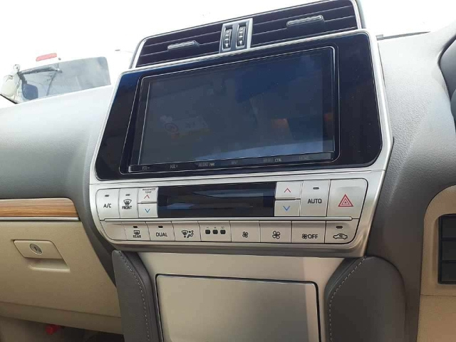 TOYOTA LAND CRUISER PRADO 2022