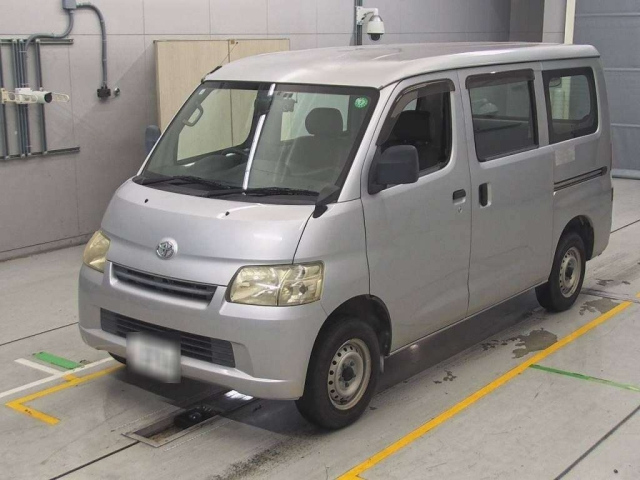 TOYOTA TOWN ACE VAN 2010