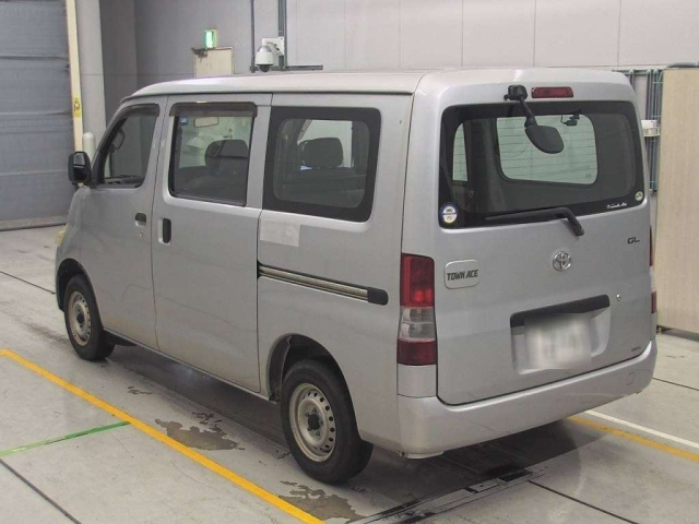 TOYOTA TOWN ACE VAN 2010