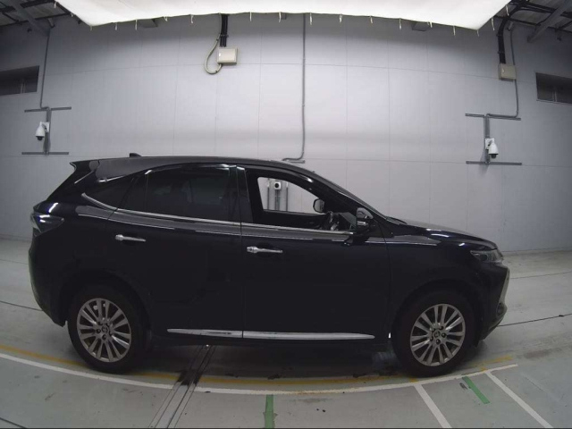 TOYOTA HARRIER 2014