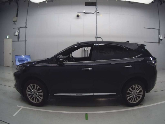 TOYOTA HARRIER 2014