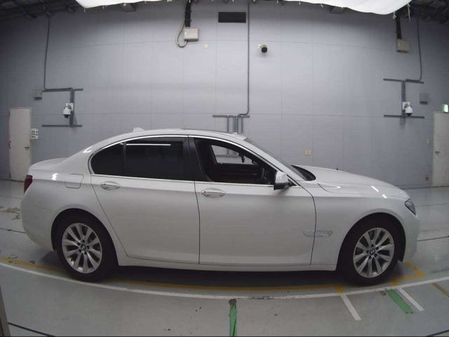 BMW 7 SERIES 2015