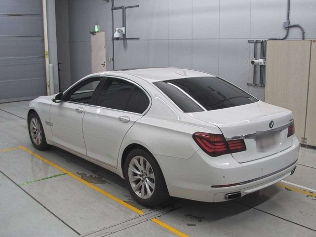 BMW 7 SERIES 2015