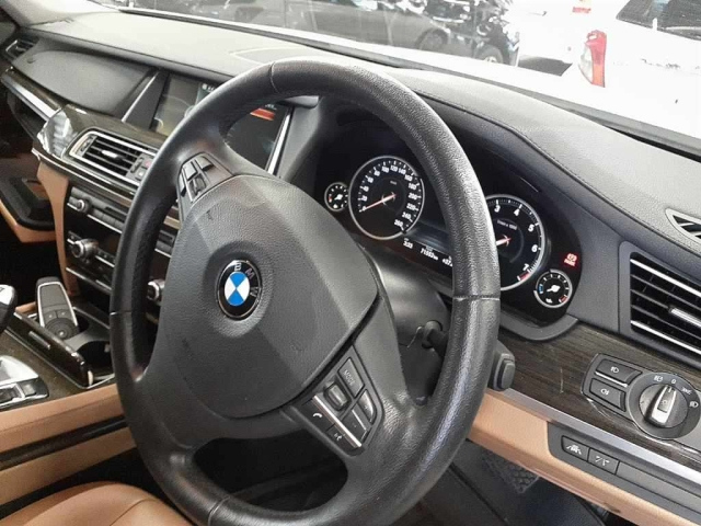 BMW 7 SERIES 2015