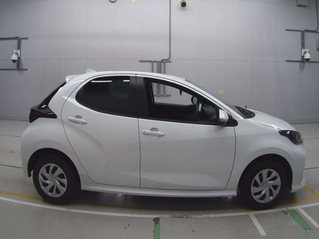 TOYOTA YARIS 2025