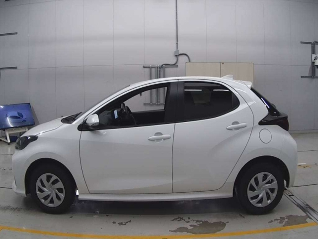 TOYOTA YARIS 2025