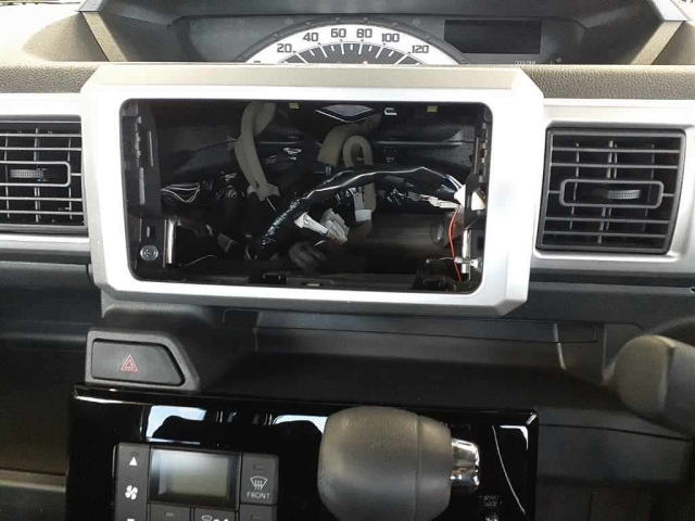 DAIHATSU WAKE 2021