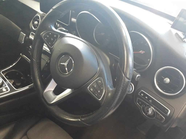 MERCEDES BENZ C CLASS 2015