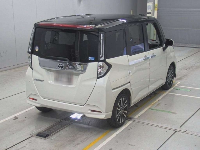 TOYOTA ROOMY 2022