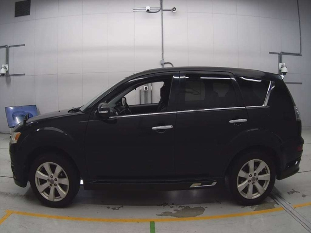 MITSUBISHI OUTLANDER 2010