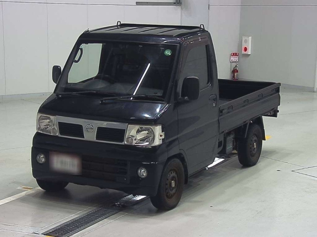 NISSAN CLIPPER TRUCK 2010