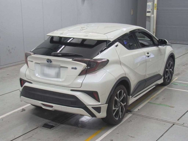 TOYOTA C-HR 2017