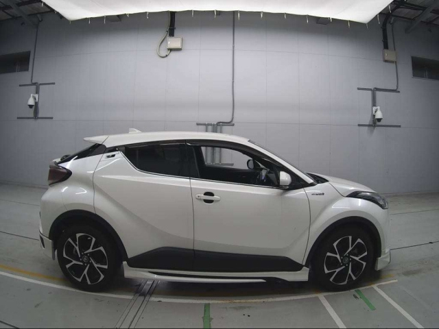 TOYOTA C-HR 2017
