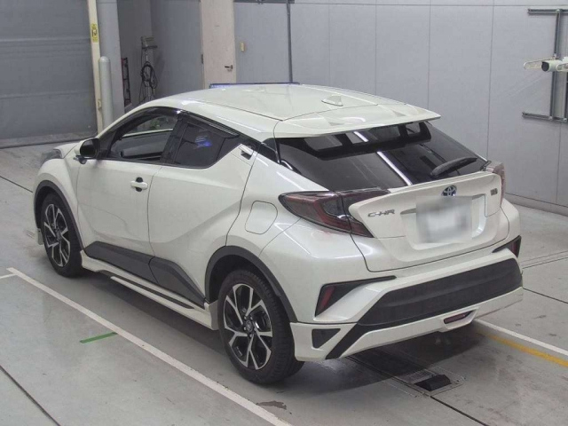 TOYOTA C-HR 2017