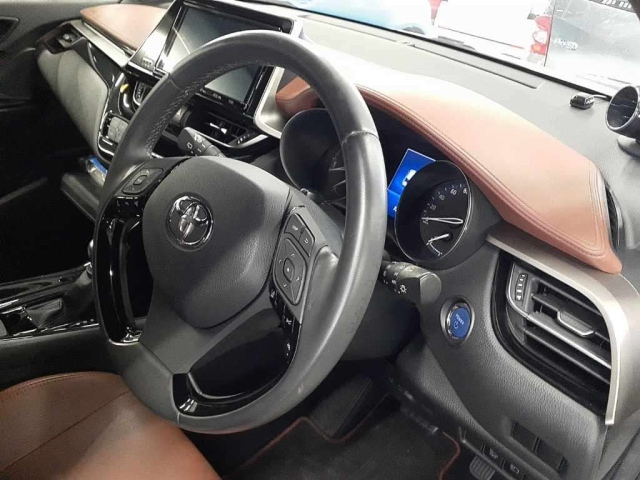 TOYOTA C-HR 2019