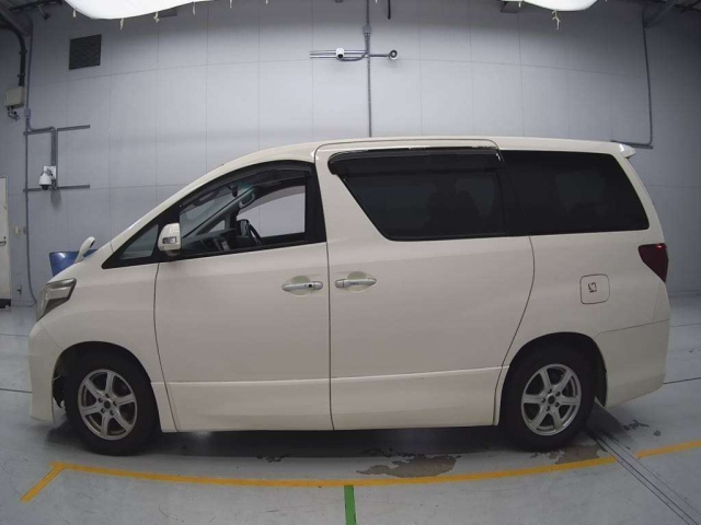 TOYOTA ALPHARD 2011