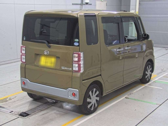 DAIHATSU WAKE 2015