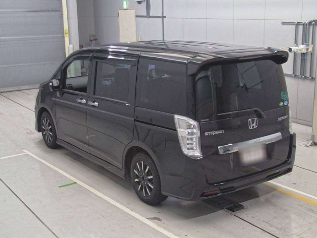 HONDA STEP WAGON 2014