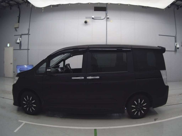 HONDA STEP WAGON 2014