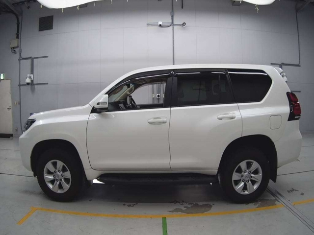 TOYOTA LAND CRUISER PRADO 2022