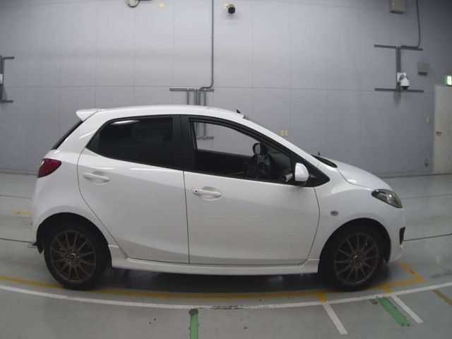 MAZDA DEMIO 2008