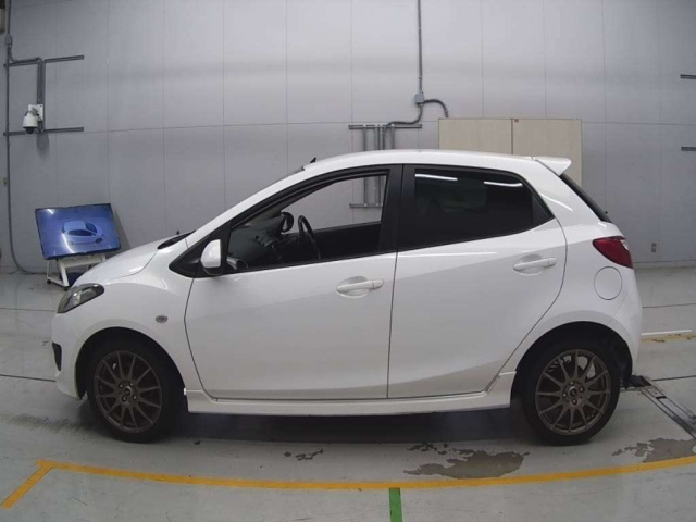 MAZDA DEMIO 2008