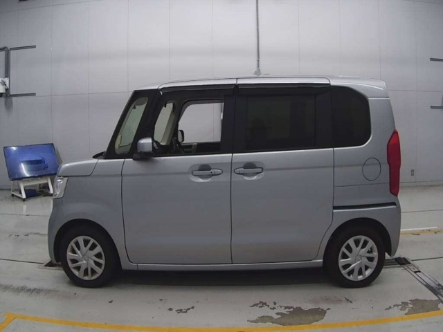 HONDA N BOX 2022