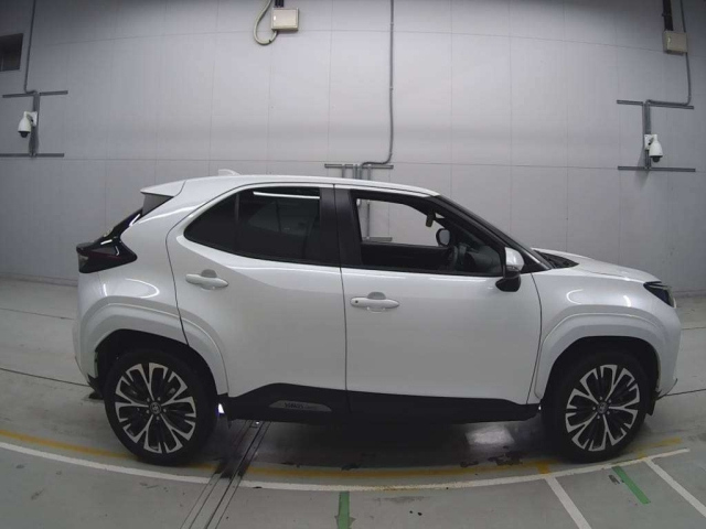 TOYOTA YARIS CROSS 2023