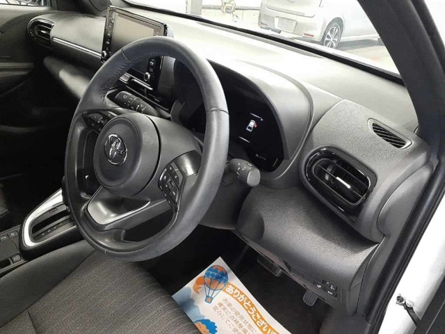 TOYOTA YARIS CROSS 2023