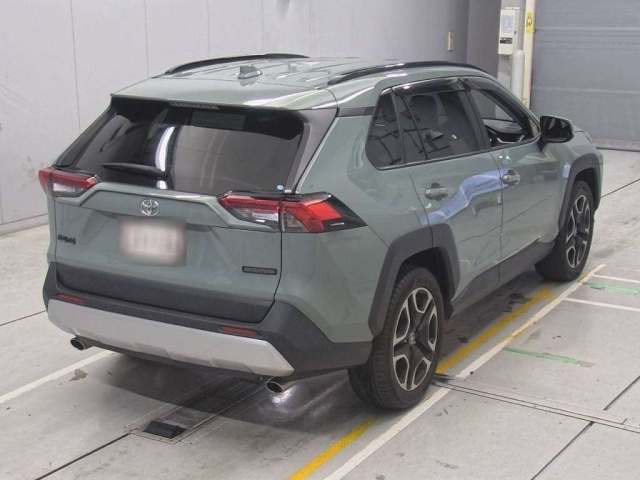 TOYOTA RAV4 2021