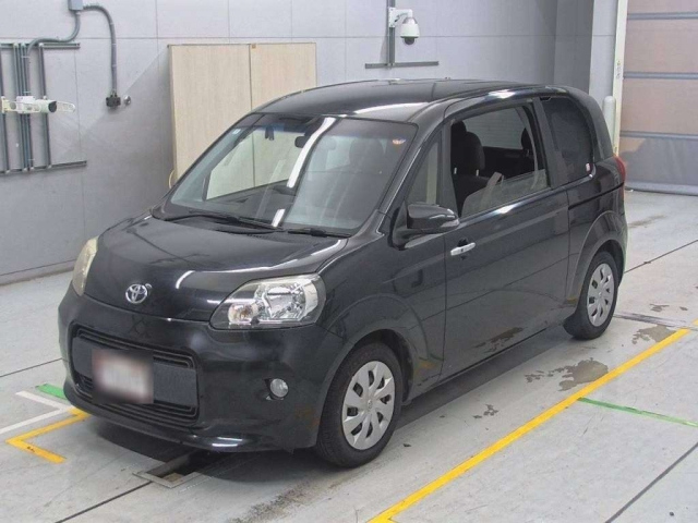 TOYOTA PORTE 2014