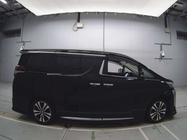 TOYOTA VELLFIRE 2021