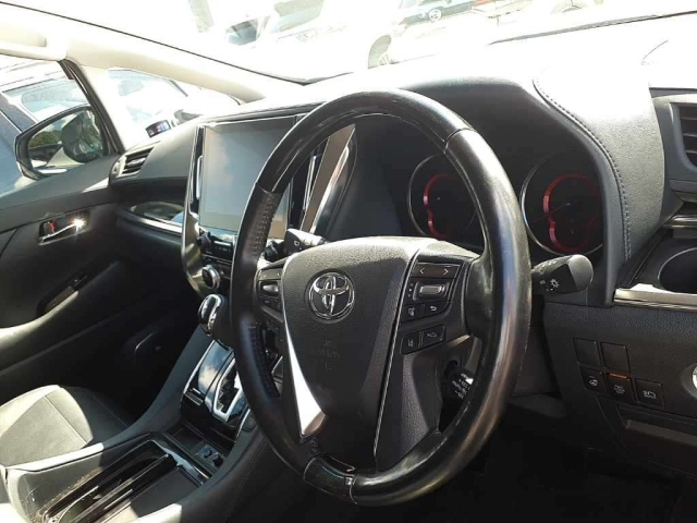 TOYOTA VELLFIRE 2021