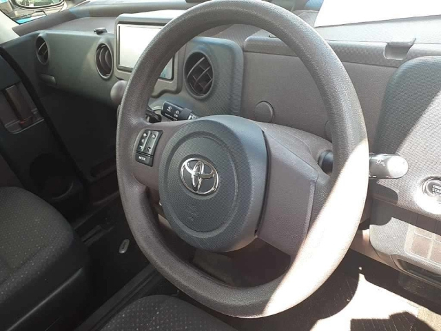 TOYOTA PORTE 2014