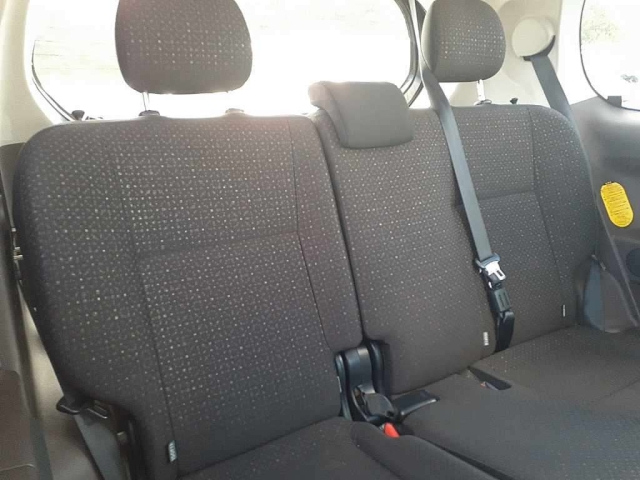 TOYOTA PORTE 2014