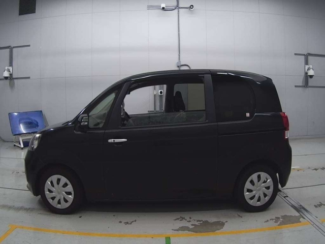 TOYOTA PORTE 2014