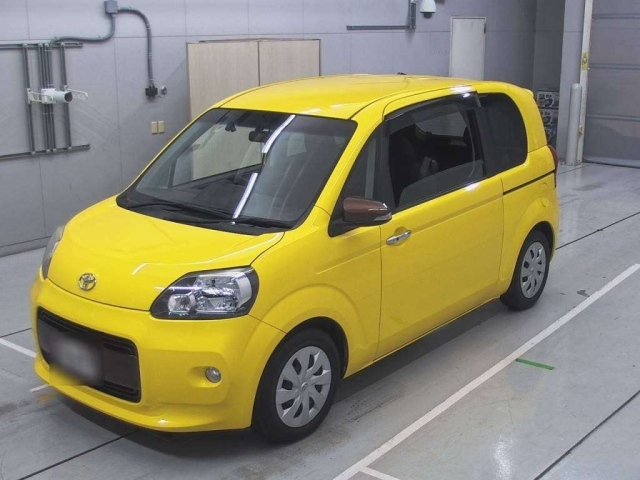 TOYOTA PORTE 2014